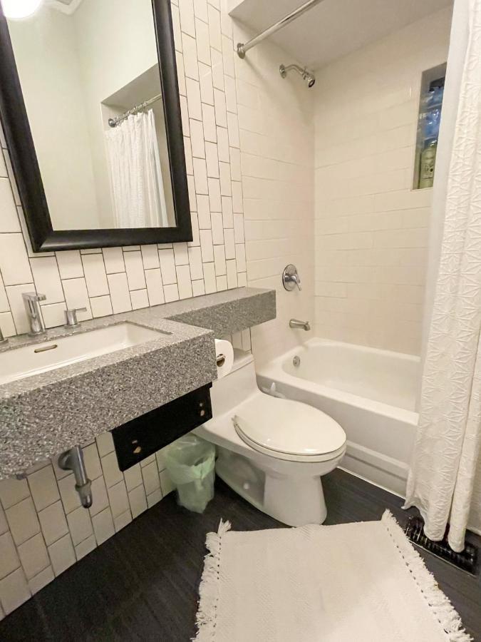 Wrigleyville Friends Unit - 5Bdrm Chicago Extérieur photo